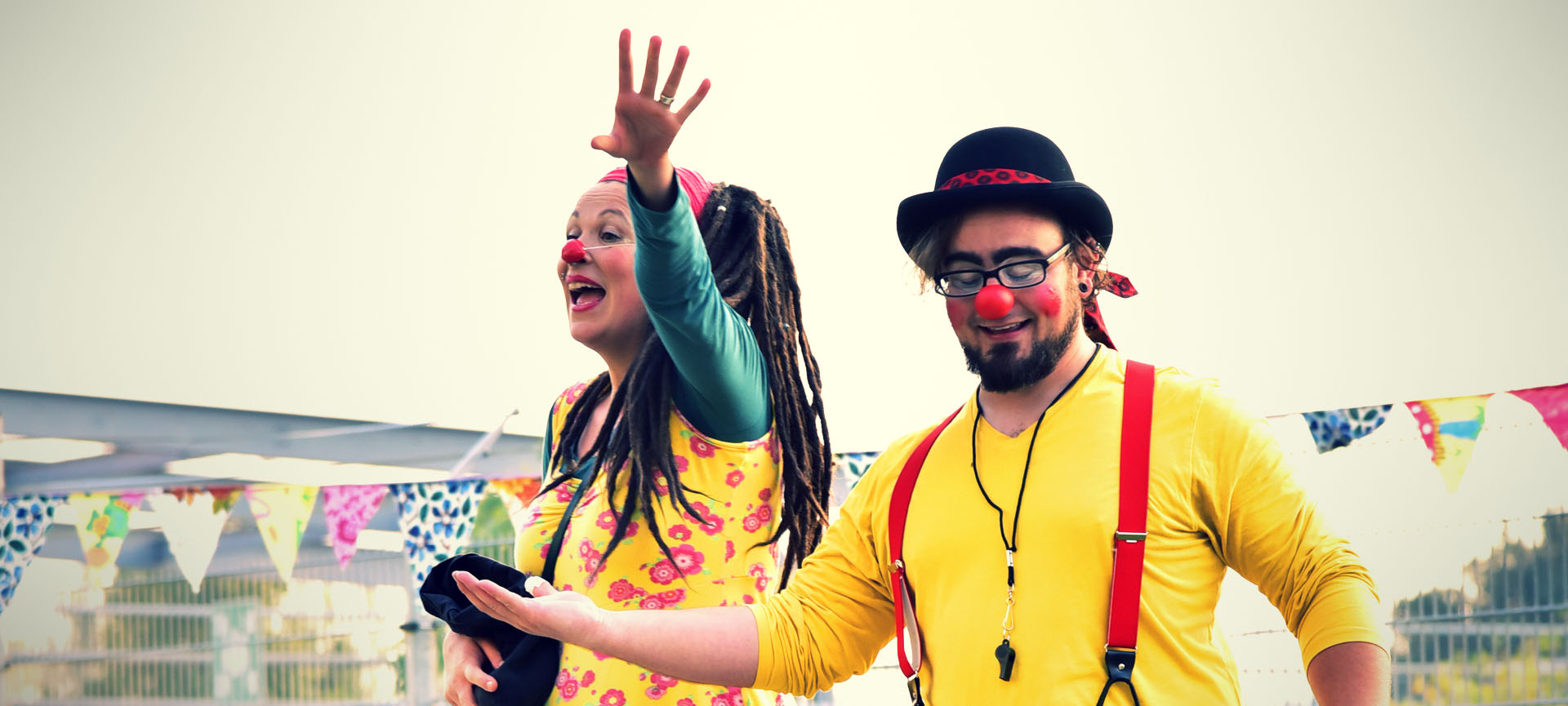 Zwei Clowns - 1000 Gedanken rotadella-yo-ho